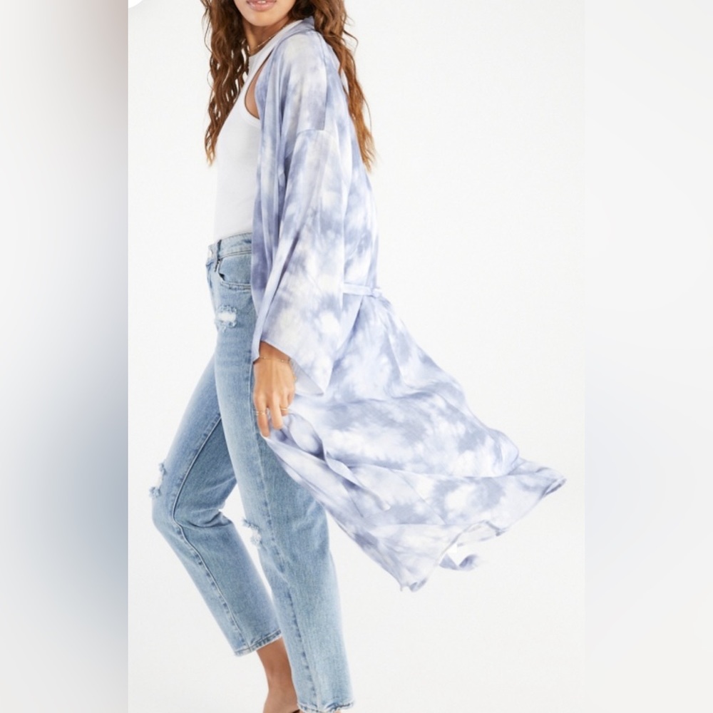 JustFab Blue Watercolor Kimono Top size XS/S - Picture 8 of 9